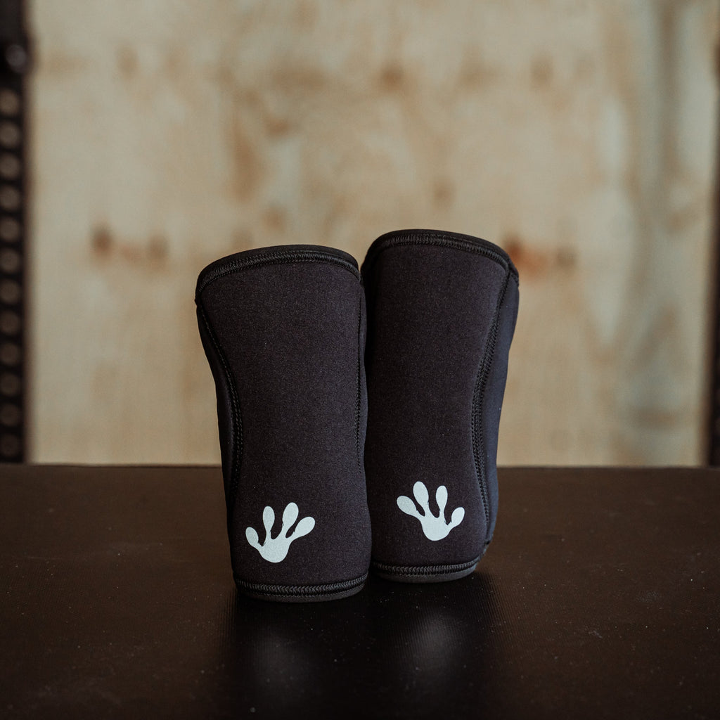Reversible Elbow Sleeves / Shorty Knee - White 着用イメージ